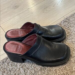 Nine West Black Leather Mules- 7.5
